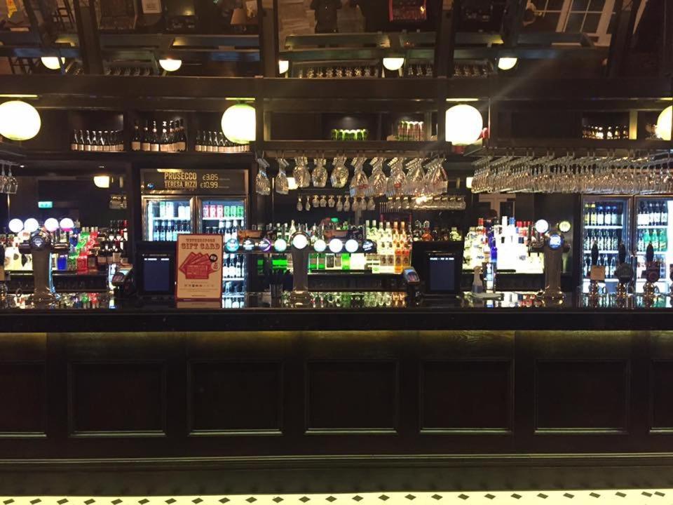 The George Hotel Wetherspoon ブレコン エクステリア 写真